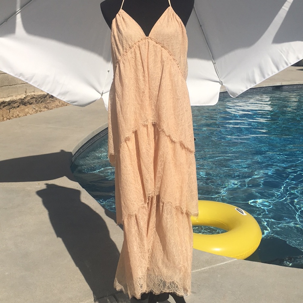 BCBGMaxAzria NWT Kat tiered lace halter dress